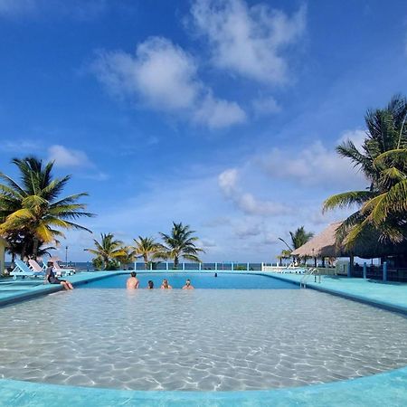 Royal Caribbean Resort San Pedro  Eksteriør bilde