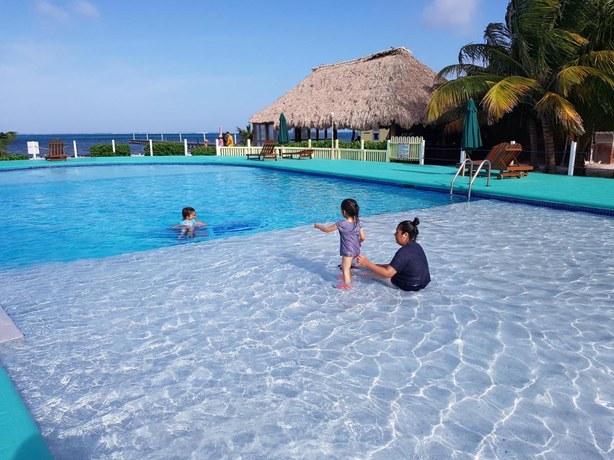Royal Caribbean Resort San Pedro  Eksteriør bilde