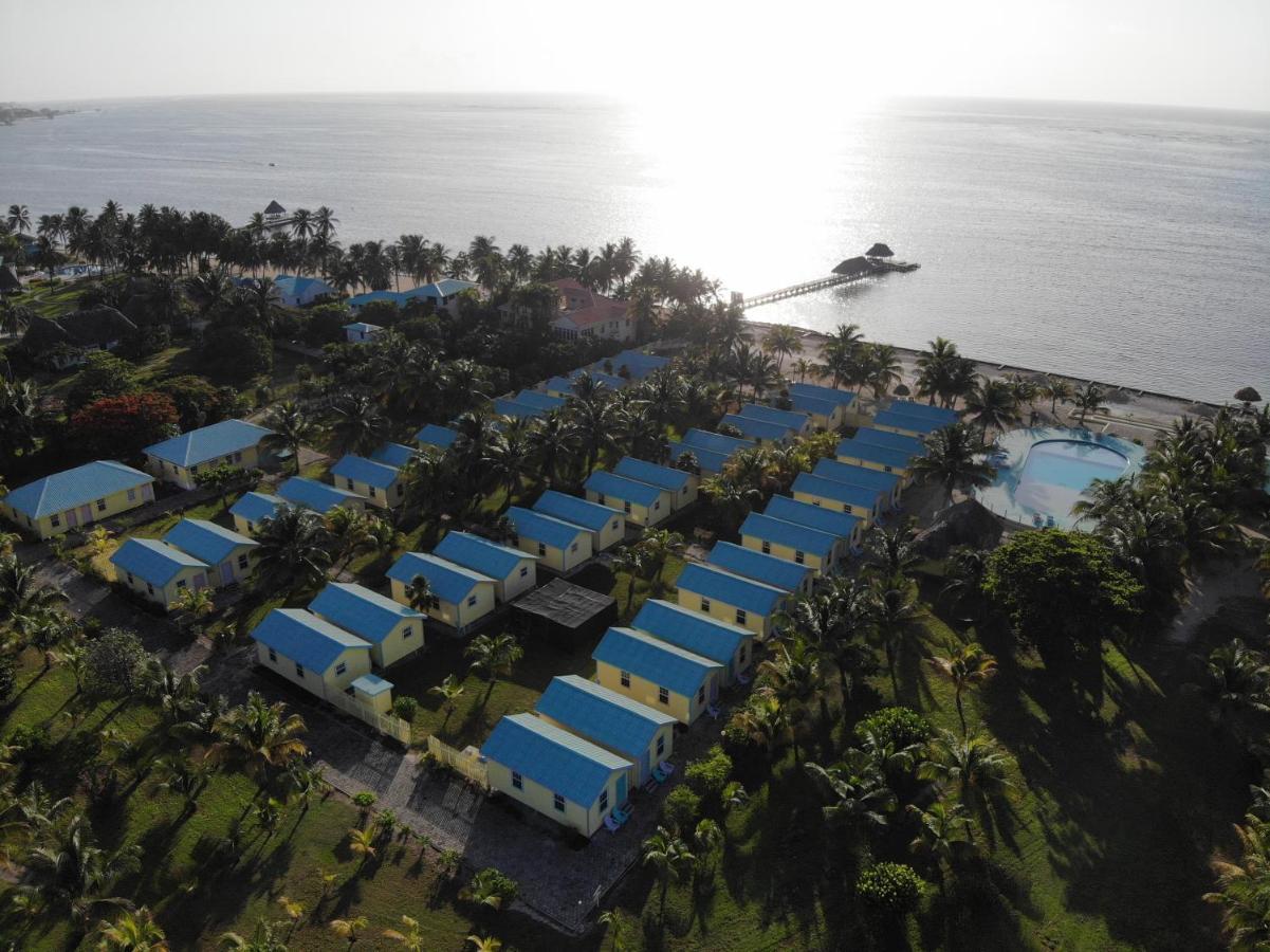 Royal Caribbean Resort San Pedro  Eksteriør bilde